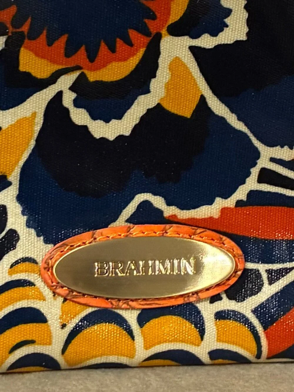 Brahmin~ NWT!!~ Rare Rosalyn Wristlet (Retail: $65) - Picture 4 of 15